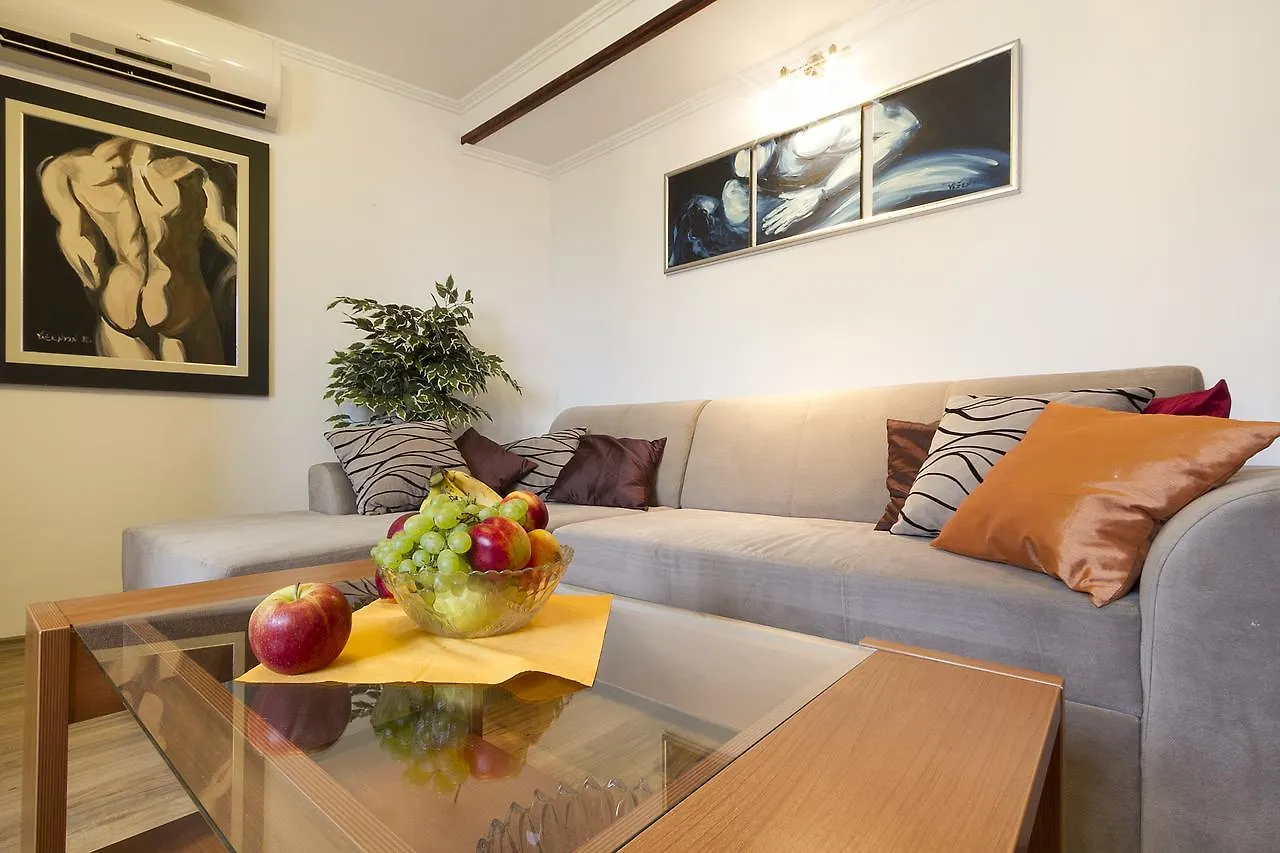 Apartment Nino Rovinj