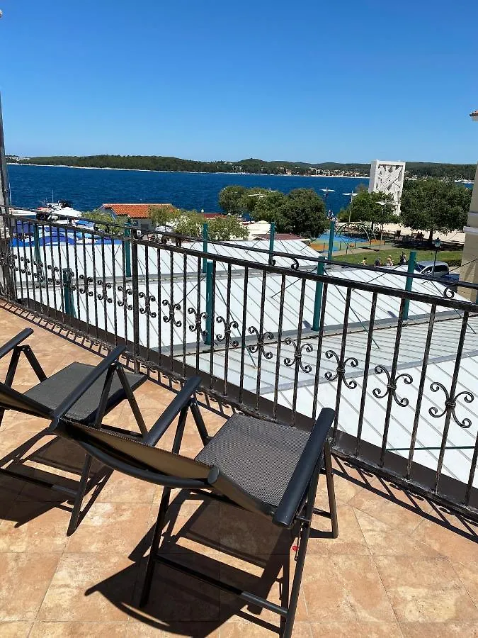 Apartment Nino Rovinj