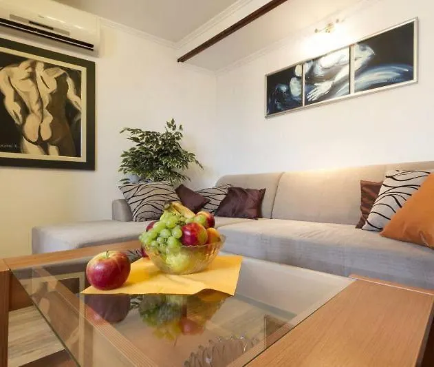 Apartment Nino Rovinj